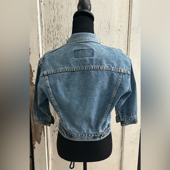 Wrangler Cropped Mid-Sleeve Denim Jacket - Picture 3 of 5